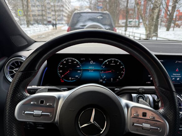 2020 Mercedes-Benz GLB 250 I (X247), чёрный, 4100000 рублей - вид 3