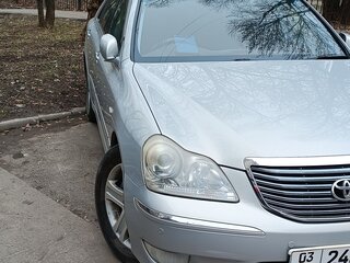 2005 Toyota Crown Majesta IV (S180), серебристый, 700000 рублей, вид 2