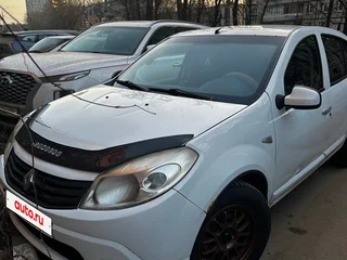 2011 Renault Sandero I, белый, 350000 рублей, вид 2