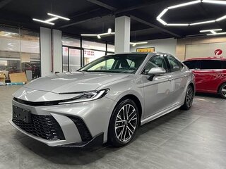 2026 Toyota Camry IX (XV80) China Market, серебристый, 4050000 рублей, вид 3