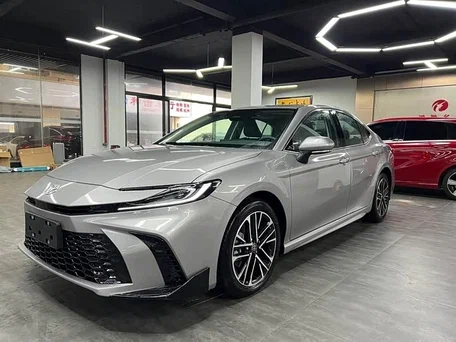 2026 Toyota Camry IX (XV80) China Market, серебристый, 4050000 рублей, вид 3