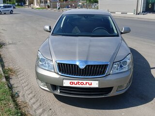 2012 Skoda Octavia II (A5) Рестайлинг, серый, 850000 рублей, вид 2
