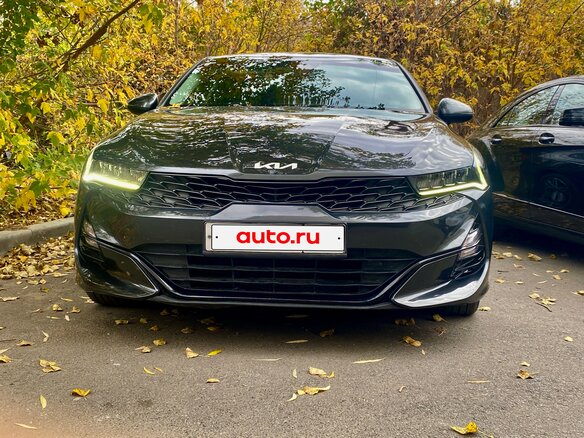 2021 Kia K5 III, серый, 2505000 рублей