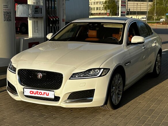 2020 Jaguar XF II, белый