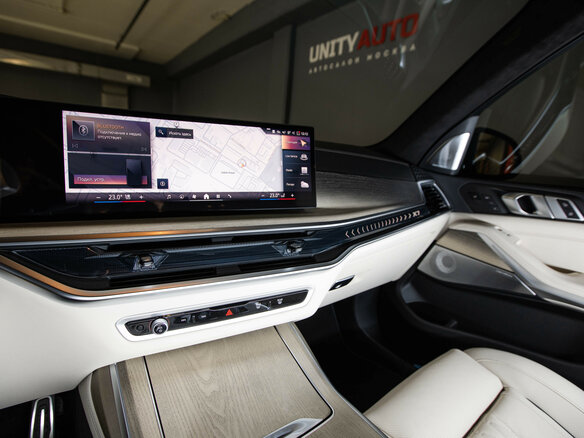 2026 BMW X7 40i I (G07) Рестайлинг, чёрный - вид 16