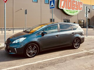 2012 Toyota Prius v (+) I (ZVW40/41), серый, 1800000 рублей, вид 1