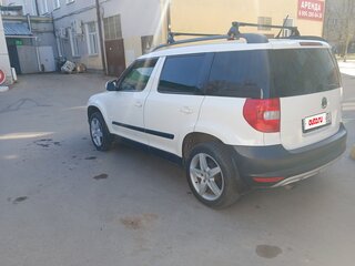 2013 Skoda Yeti I, белый, 830000 рублей, вид 4