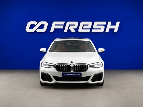 2021 BMW 5 серии 520i VII (G30/G31/G38) Рестайлинг, белый, 3699214 рублей, вид 3