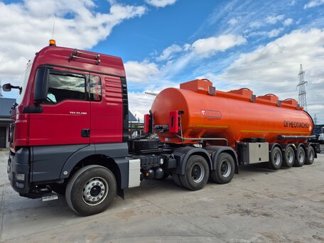2021 MAN TGX, красный, 13500000 рублей, вид 2