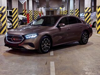 2025 Mercedes-Benz E-Класс 200 VI (W214, S214), коричневый, 5899000 рублей, вид 3