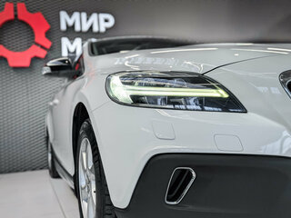 2018 Volvo V40 Cross Country I Рестайлинг, белый, 1950000 рублей, вид 4