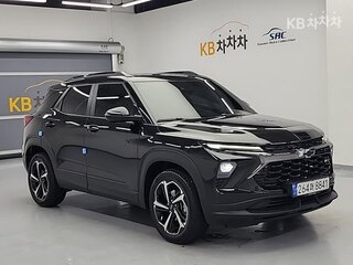 2023 Chevrolet TrailBlazer III Рестайлинг, чёрный, 1850000 рублей, вид 4