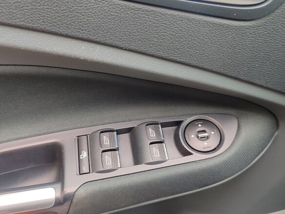 2010 Ford C-MAX II, чёрный, 800000 рублей - вид 7