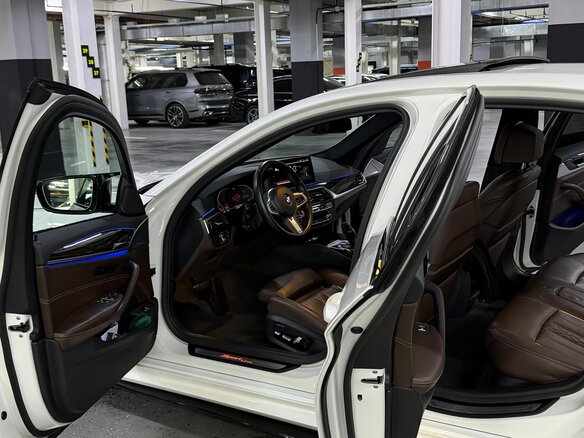 2020 BMW 5 серии 530i xDrive VII (G30/G31/G38) Рестайлинг, белый - вид 32