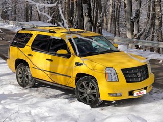 2013 Cadillac Escalade III, жёлтый, 2300000 рублей, вид 1