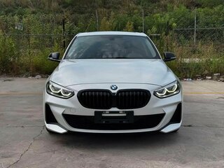 2022 BMW 1 серии 120i III (F52) Рестайлинг, белый, 1797000 рублей, вид 2