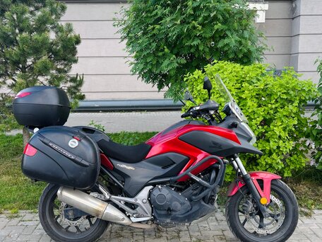 2015 Honda NC 750X, красный, 550000 рублей, вид 1
