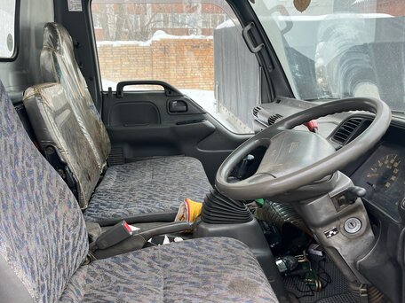 2001 Nissan Atlas, белый, 3600000 рублей, вид 5