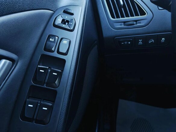 2012 Hyundai ix35 I, чёрный, 1279000 рублей - вид 11