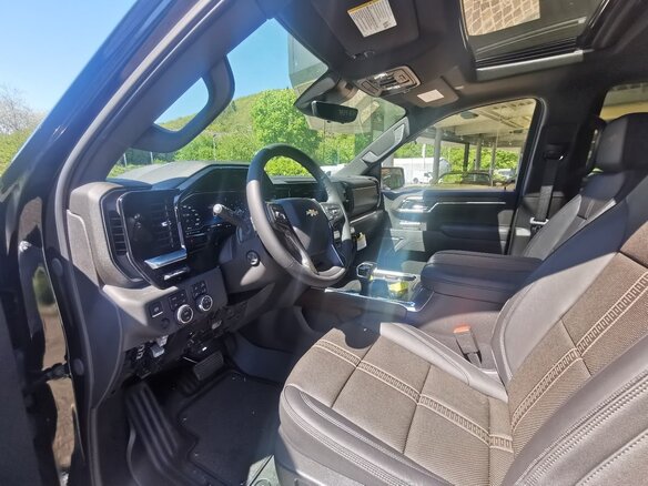 2025 Chevrolet Silverado Double Cab IV (T1XX) Рестайлинг, чёрный, 5900000 рублей - вид 8
