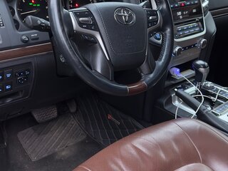 2017 Toyota Land Cruiser 200 Series Рестайлинг 2, синий, 6900000 рублей, вид 5
