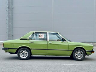 1981 BMW 5 серии 520i I (E12) Рестайлинг, зелёный, 750000 рублей, вид 1