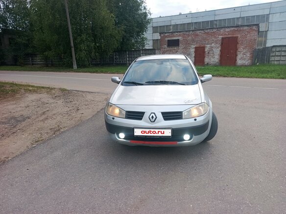 2005 Renault Megane II, серый, 200000 рублей