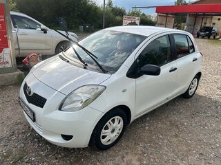 2008 Toyota Yaris II, белый, 480000 рублей, вид 5