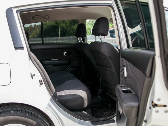 2013 Nissan Tiida I Рестайлинг, серебристый - вид 12