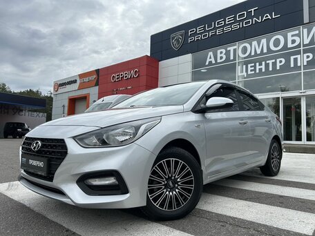 2017 Hyundai Solaris II, серебристый, 1260000 рублей, вид 3