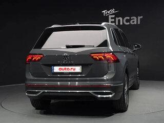 2022 Volkswagen Tiguan II Рестайлинг, серый, 2800000 рублей, вид 4