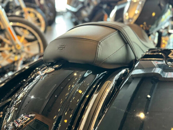 2025 Harley-Davidson Road Glide, чёрный, 3950000 рублей - вид 9