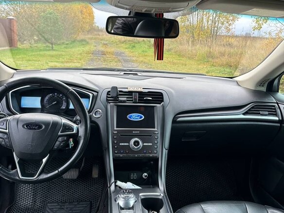 2019 Ford Fusion (North America) II Рестайлинг, серебристый, 2000000 рублей - вид 7