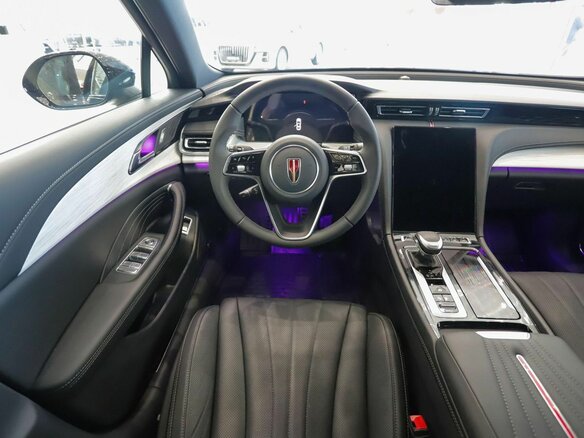 2025 Hongqi H5 II, чёрный - вид 19