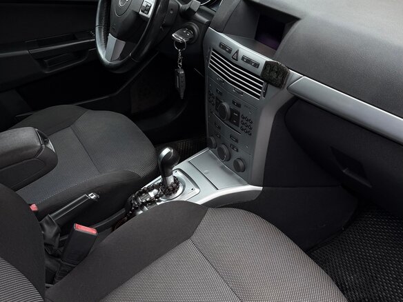 2011 Opel Astra H Рестайлинг, белый, 450000 рублей - вид 7