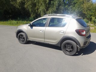2017 Renault Sandero Stepway II, бежевый, 710000 рублей, вид 3