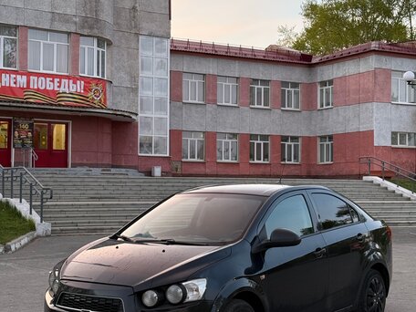 2013 Chevrolet Aveo II, чёрный, 400000 рублей, вид 1