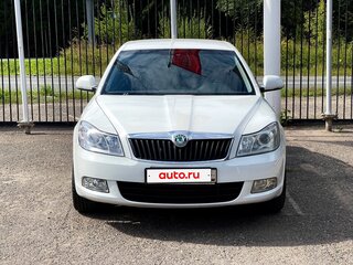 2012 Skoda Octavia II (A5) Рестайлинг, белый, 700000 рублей, вид 2