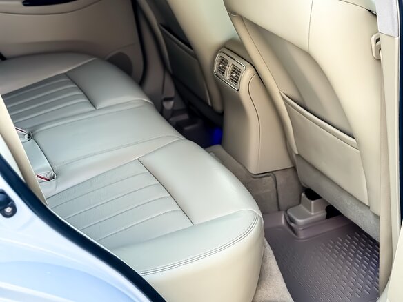 2011 Infiniti EX25 I (J50), белый, 1800000 рублей - вид 18