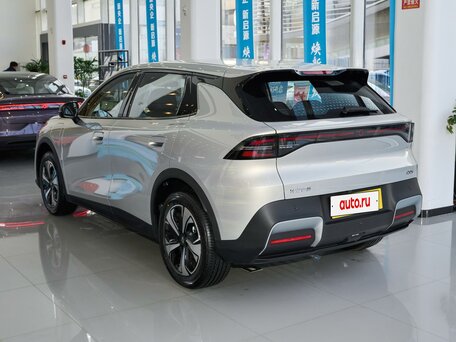 2026 Changan Qiyuan Q05 51.9 kWh II, серебристый, 2321000 рублей, вид 4