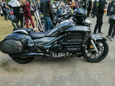 2015 Honda Valkyrie 1800, чёрный, 1400000 рублей, вид 4