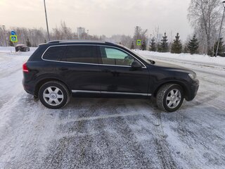 2012 Volkswagen Touareg II, чёрный, 1900000 рублей, вид 3