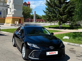 2021 Toyota Camry VIII (XV70) Рестайлинг, чёрный, 3000000 рублей, вид 2