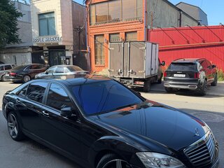 2005 Mercedes-Benz S-Класс 550 Long V (W221), чёрный, 1100000 рублей, вид 5