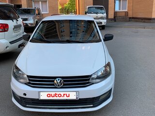 2019 Volkswagen Polo V Рестайлинг, белый, 410000 рублей, вид 2