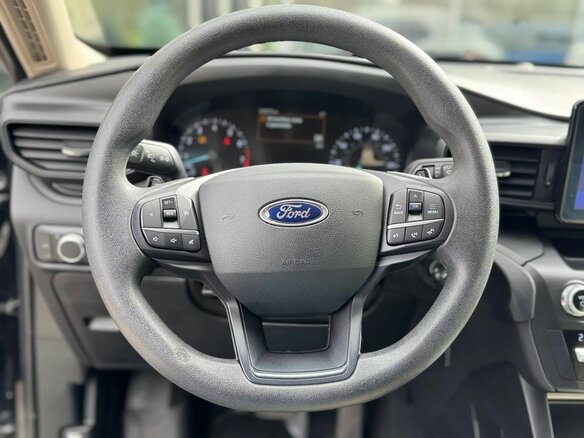 2020 Ford Explorer VI, чёрный, 2949000 рублей - вид 11