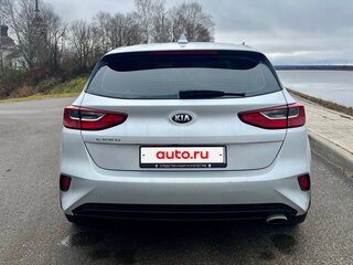 2018 Kia Ceed III, серебристый, 1700000 рублей, вид 5