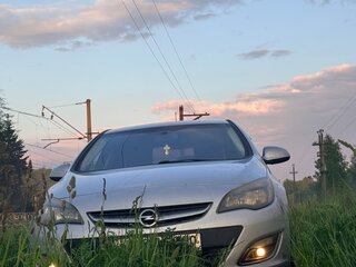 2012 Opel Astra J Рестайлинг, серебристый, 800000 рублей, вид 2
