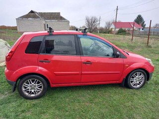 2007 Ford Fiesta Mk5, красный, 359000 рублей, вид 5