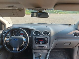 2011 Ford Focus II Рестайлинг, серебристый, 680000 рублей, вид 5